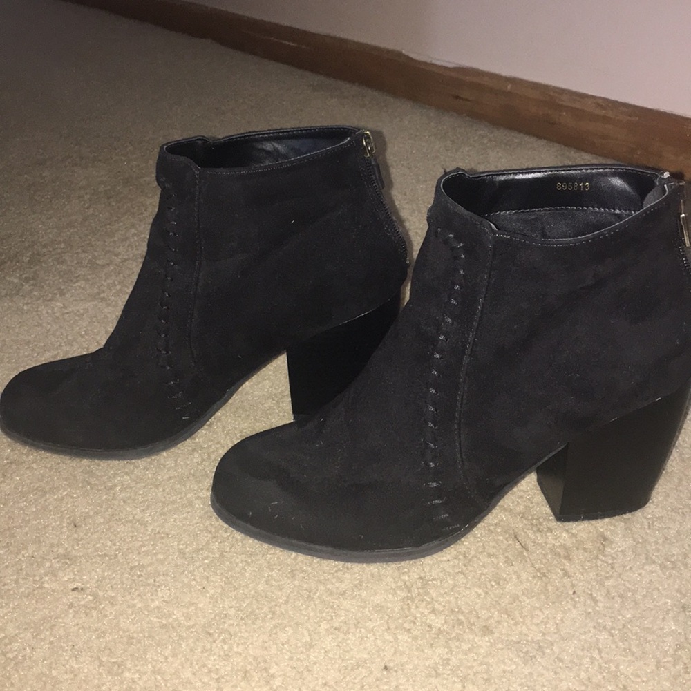Black boots!
